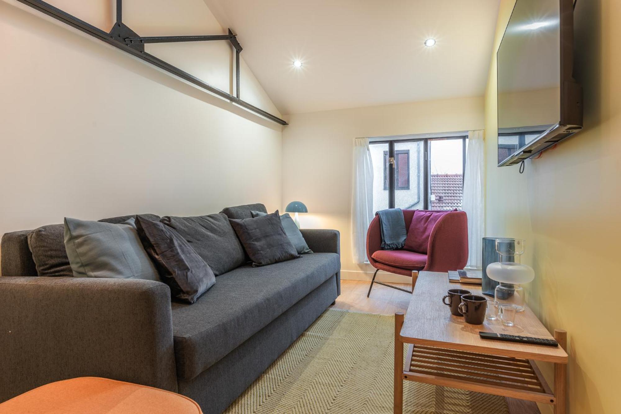 Architect Loft - 15 Min From City Center - 8 Guest 장티이 외부 사진